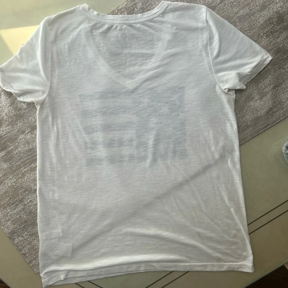 Tommy Hilfiger Women’s Tshirt - Picture 15 of 16